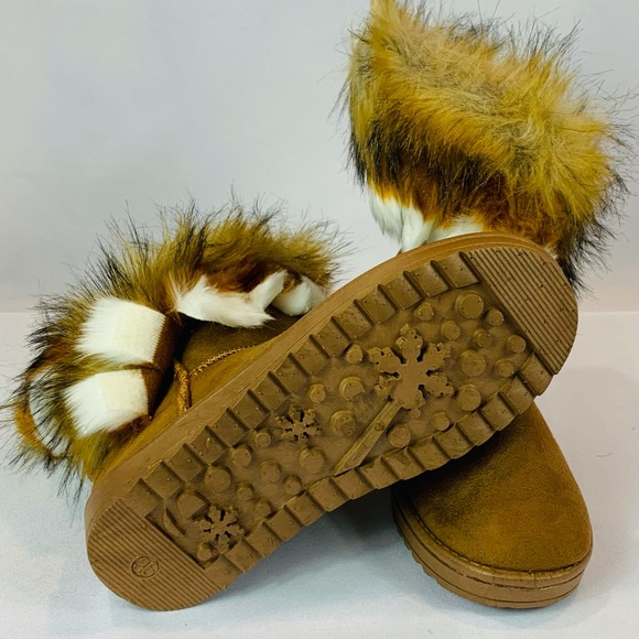 Brand New Women’s Size 6 Tan Faux Fur Lined Boots - Picture 3 of 8